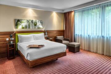 Номер с кроватью размера «queen-size» в Отеле Hampton by Hilton Świnoujscie